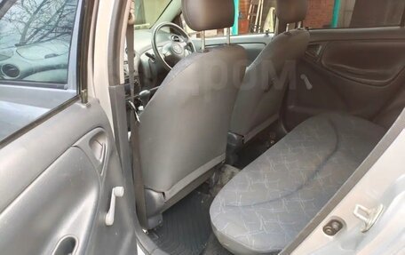 Toyota Vitz, 2002 год, 365 000 рублей, 5 фотография