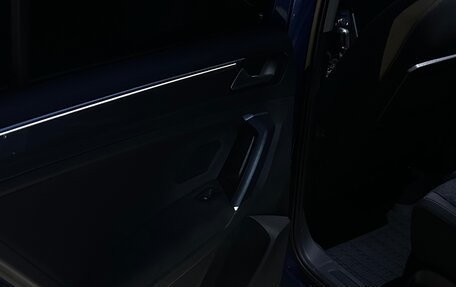 Volkswagen Tiguan II, 2018 год, 2 449 000 рублей, 27 фотография