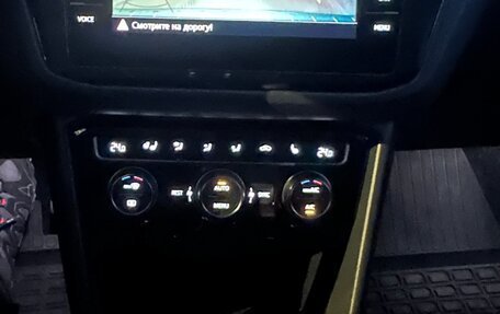 Volkswagen Tiguan II, 2018 год, 2 449 000 рублей, 30 фотография