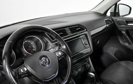 Volkswagen Tiguan II, 2017 год, 1 725 000 рублей, 9 фотография