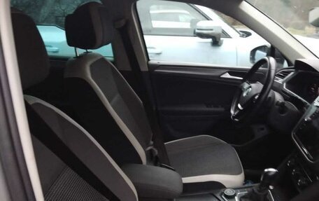 Volkswagen Tiguan II, 2020 год, 2 720 000 рублей, 5 фотография