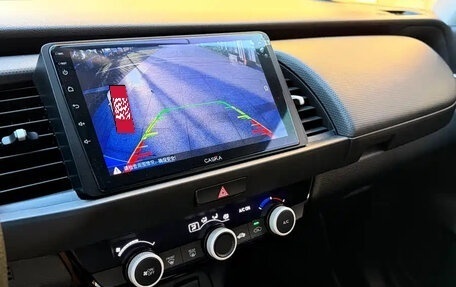 Honda Fit, 2021 год, 1 000 000 рублей, 13 фотография