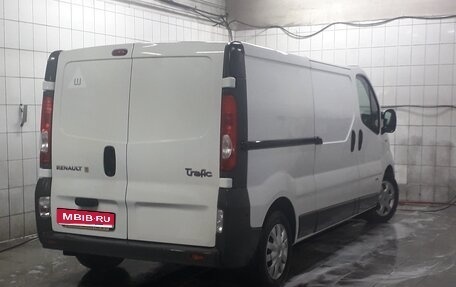 Renault Trafic, 2011 год, 1 380 000 рублей, 1 фотография