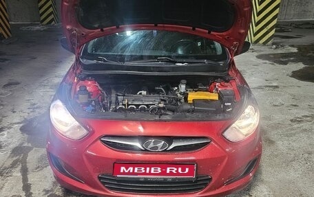 Hyundai Solaris II рестайлинг, 2012 год, 580 000 рублей, 1 фотография