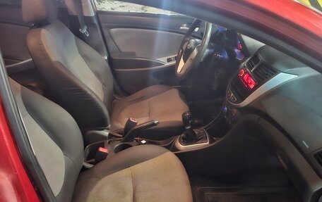 Hyundai Solaris II рестайлинг, 2012 год, 580 000 рублей, 6 фотография