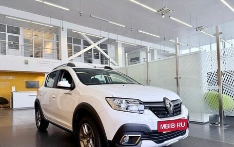 Renault Sandero II рестайлинг, 2021 год, 1 300 000 рублей, 3 фотография