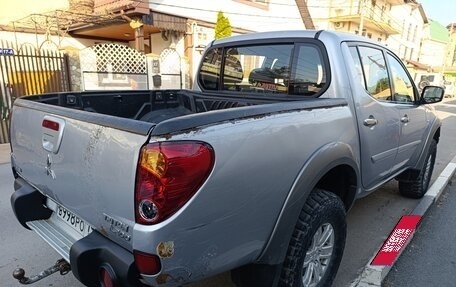 Mitsubishi L200 IV рестайлинг, 2012 год, 1 000 000 рублей, 4 фотография
