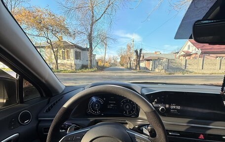 Hyundai Sonata VIII, 2021 год, 2 200 000 рублей, 3 фотография