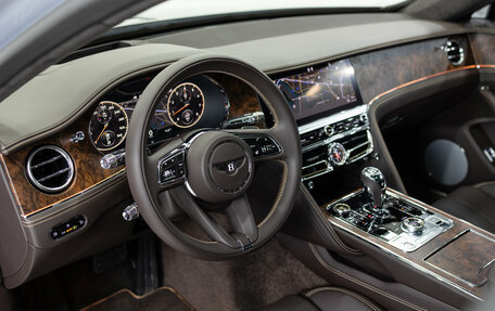 Bentley Flying Spur, 2022 год, 32 990 000 рублей, 10 фотография