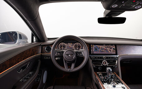 Bentley Flying Spur, 2022 год, 32 990 000 рублей, 15 фотография
