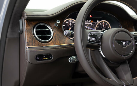 Bentley Flying Spur, 2022 год, 32 990 000 рублей, 16 фотография