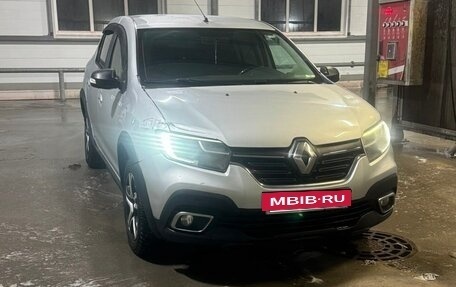 Renault Logan II, 2019 год, 750 000 рублей, 4 фотография