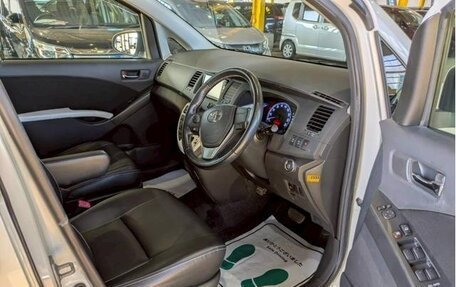 Toyota ISis I, 2016 год, 1 198 000 рублей, 9 фотография