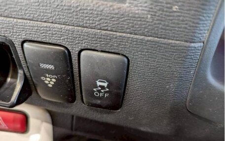 Toyota ISis I, 2016 год, 1 198 000 рублей, 24 фотография