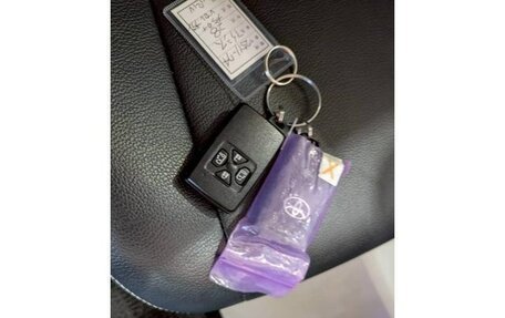 Toyota ISis I, 2016 год, 1 198 000 рублей, 31 фотография