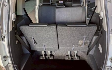 Toyota ISis I, 2016 год, 1 198 000 рублей, 29 фотография