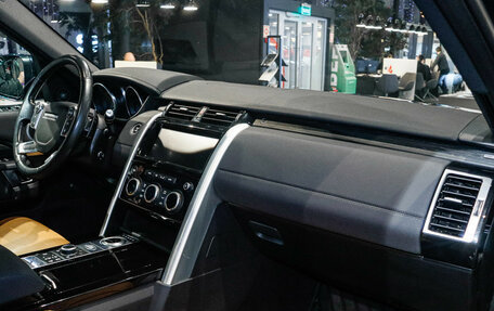 Land Rover Discovery IV, 2017 год, 4 250 000 рублей, 7 фотография