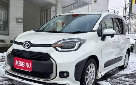 Toyota Sienta, 2023 год, 1 586 000 рублей, 2 фотография