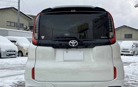 Toyota Sienta, 2023 год, 1 586 000 рублей, 8 фотография