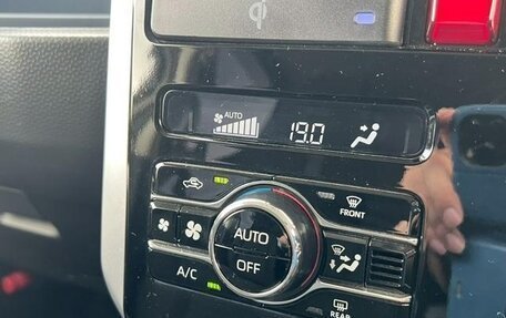 Toyota Roomy I, 2023 год, 1 081 000 рублей, 20 фотография