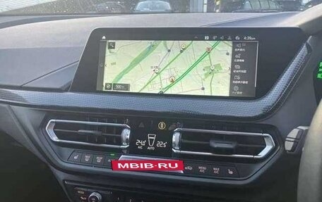 BMW 1 серия, 2024 год, 2 800 000 рублей, 9 фотография