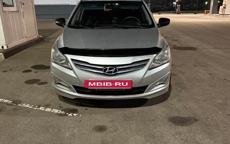 Hyundai Solaris II рестайлинг, 2014 год, 680 000 рублей, 5 фотография