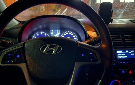 Hyundai Solaris II рестайлинг, 2014 год, 680 000 рублей, 9 фотография