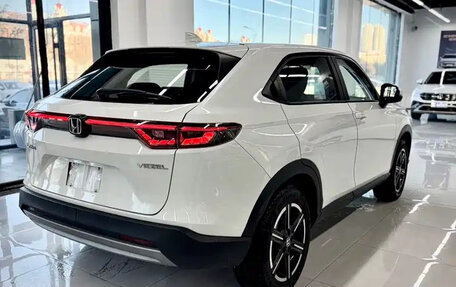 Honda Vezel, 2023 год, 2 100 000 рублей, 5 фотография