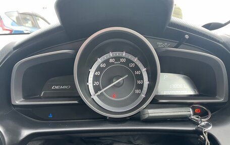 Mazda Demio IV, 2016 год, 1 000 000 рублей, 6 фотография