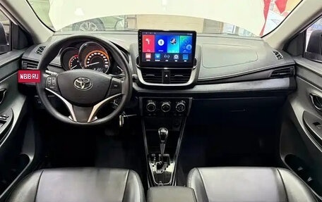 Toyota Yaris XP150 рестайлинг, 2022 год, 1 350 000 рублей, 9 фотография