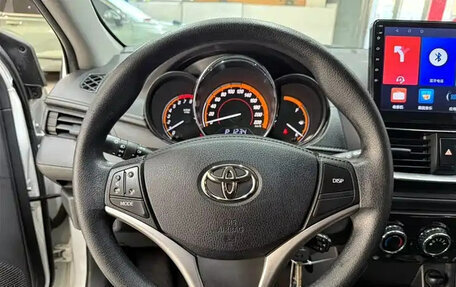 Toyota Yaris XP150 рестайлинг, 2022 год, 1 350 000 рублей, 10 фотография