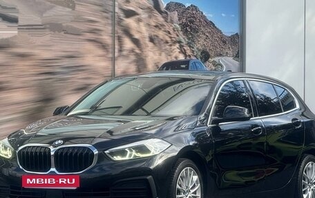 BMW 1 серия, 2020 год, 2 152 000 рублей, 2 фотография