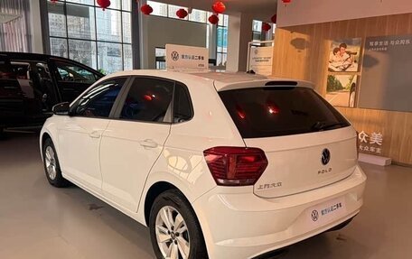 Volkswagen Polo, 2023 год, 1 480 000 рублей, 5 фотография