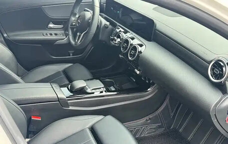 Mercedes-Benz A-Класс, 2022 год, 1 699 999 рублей, 9 фотография