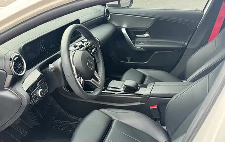 Mercedes-Benz A-Класс, 2022 год, 1 699 999 рублей, 7 фотография