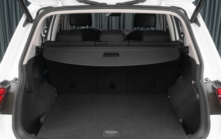 Volkswagen Tiguan II, 2018 год, 2 349 000 рублей, 18 фотография