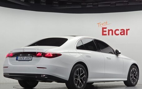 Mercedes-Benz E-Класс, 2025 год, 6 913 000 рублей, 2 фотография