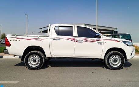 Toyota Hilux VIII, 2022 год, 4 250 000 рублей, 18 фотография