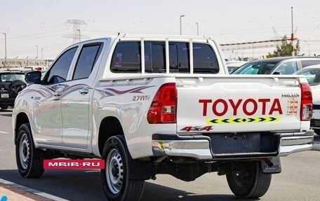 Toyota Hilux VIII, 2022 год, 4 250 000 рублей, 21 фотография
