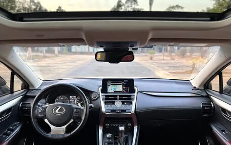 Lexus NX I, 2019 год, 2 300 000 рублей, 10 фотография