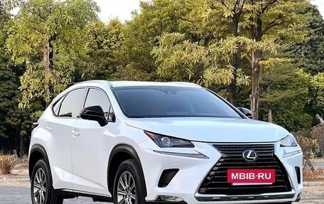Lexus NX I, 2019 год, 2 300 000 рублей, 3 фотография