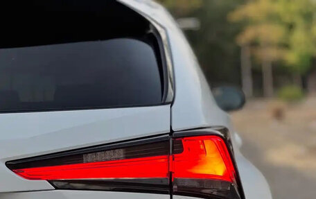 Lexus NX I, 2019 год, 2 300 000 рублей, 24 фотография