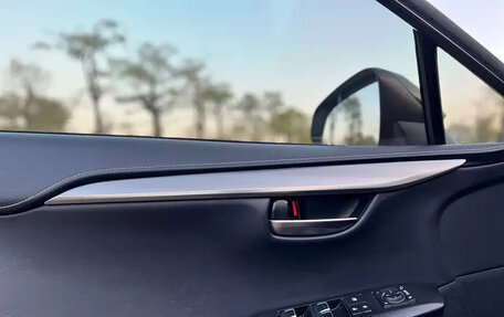 Lexus NX I, 2019 год, 2 300 000 рублей, 18 фотография