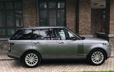 Land Rover Range Rover IV рестайлинг, 2019 год, 9 000 000 рублей, 22 фотография