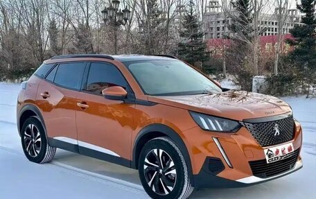 Peugeot 2008 II, 2022 год, 1 380 000 рублей, 3 фотография