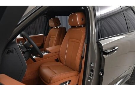 Rolls-Royce Cullinan, 2025 год, 58 000 000 рублей, 11 фотография