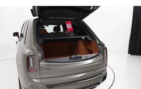 Rolls-Royce Cullinan, 2025 год, 58 000 000 рублей, 10 фотография