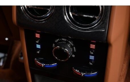 Rolls-Royce Cullinan, 2025 год, 58 000 000 рублей, 31 фотография