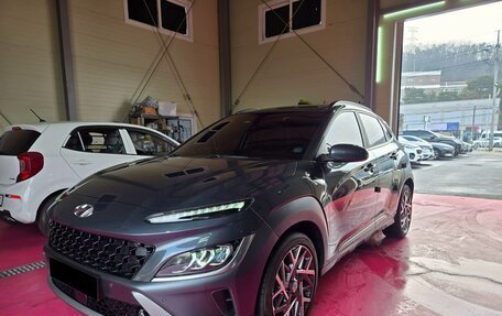 Hyundai Kona I, 2022 год, 1 635 000 рублей, 2 фотография