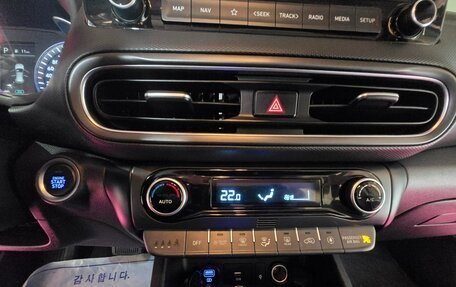 Hyundai Kona I, 2022 год, 1 635 000 рублей, 12 фотография